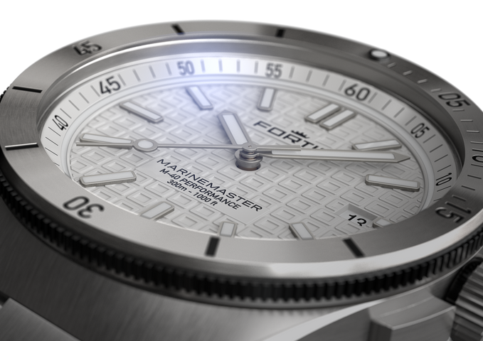 Fortis Marinemaster M-40 Snow White Watch