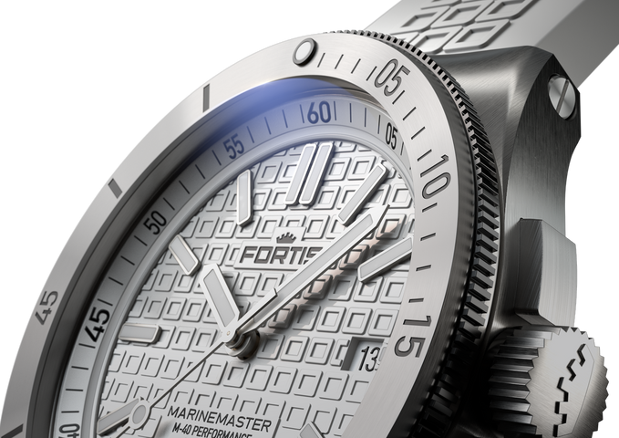 Fortis Marinemaster M-40 Snow White Watch