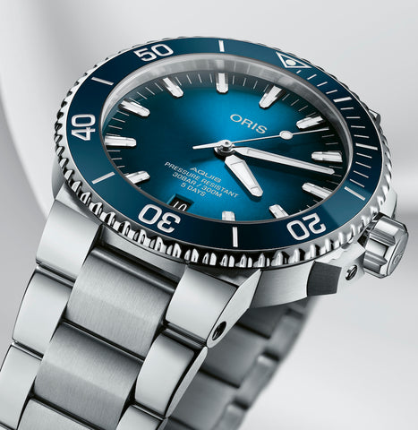 Oris Aquis Date Calibre 400 Bracelet Watch D