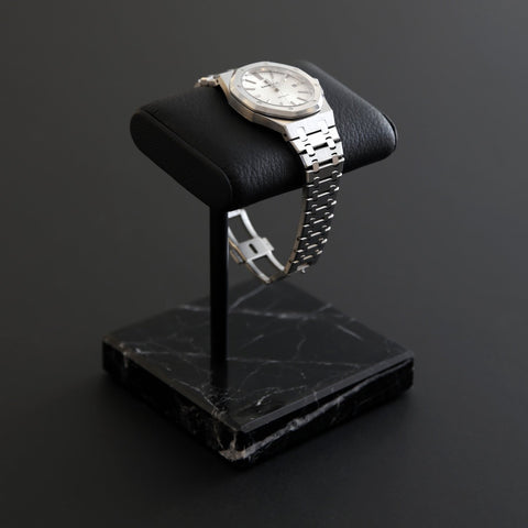 The Watch Stand Classic Black D