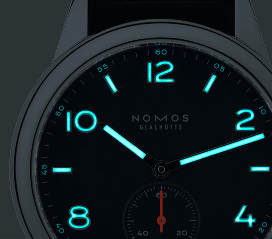 Nomos Glashutte Watch Club Neomatik Signalblau Sapphire Crystal