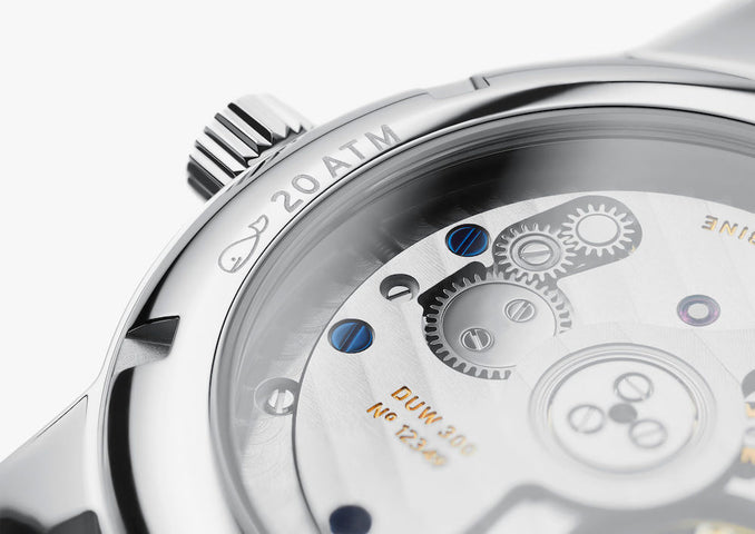 Nomos Glashutte Watch Club Neomatik Signalblau Sapphire Crystal
