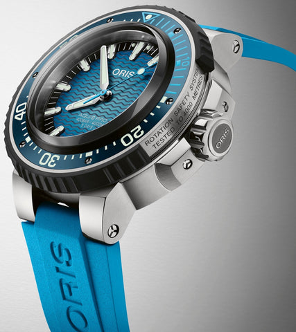 Oris AquisPro 4000m Calibre 400 Watch with blue dial, rubber strap, titanium case
