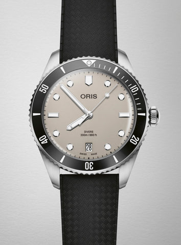 Oris Divers Date Watch with beige dial, steel bracelet, steel case