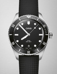 Oris Divers Date Watch with black dial, steel bracelet, steel case