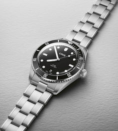 Oris Divers Date Watch with black dial, steel bracelet, steel case