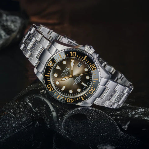 Davosa Watch  Ternos Professional 68h Eagle Bay Tri Link Bracelet