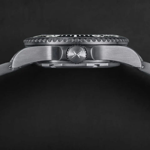 Davosa Watch  Ternos Professional 68h Eagle Bay Tri Link Bracelet