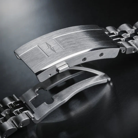 Davosa Watch  Ternos Diver Black Dial Penta Link Bracelet