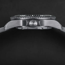 Davos Ternos Professional 68H Eagle Bay Tri Link Watch