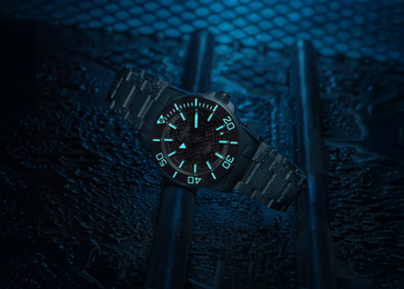Davosa Argonautic 41 Shark Diver Limited Edition product detail view
