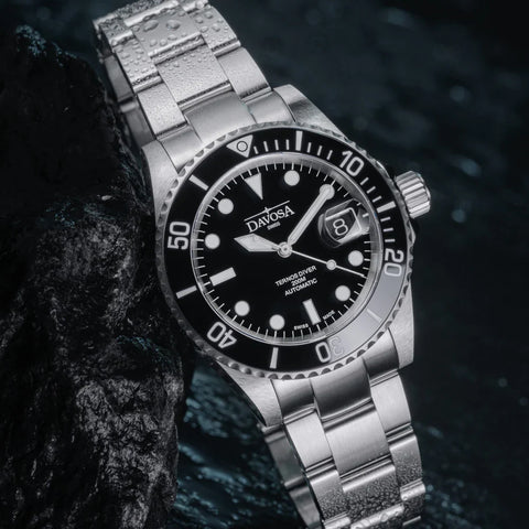 Davosa Ternos Diver with Loupe Tri Link Black Dial Watch