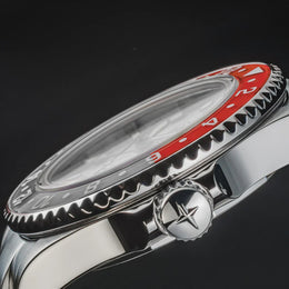 Davosa Ternos GMT Lucent Grey Red Penta Link Strap Watch