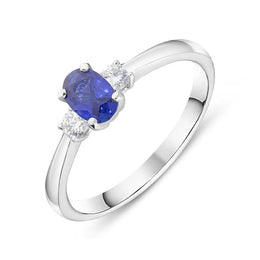18ct White Gold 0.57ct Sapphire Diamond Oval Trilogy Ring FEU-1990