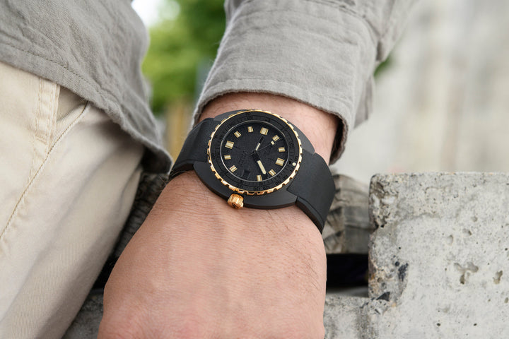 Doxa SUB 300 Beta Sharkhunter Watch product image