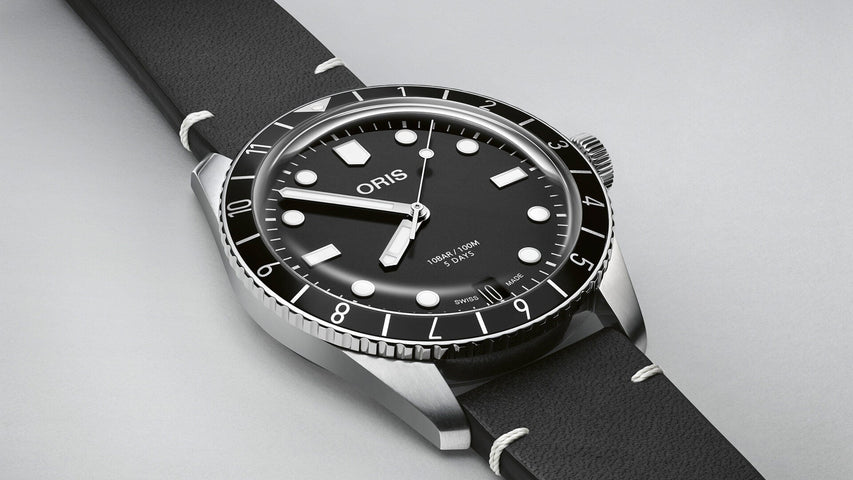 Oris Divers Sixty Five 12H Calibre 400 Watch with black dial, leather strap, steel case