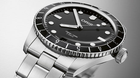 Oris Divers Sixty Five 12H Calibre 400 Bracelet Watch with black dial, steel bracelet, steel case