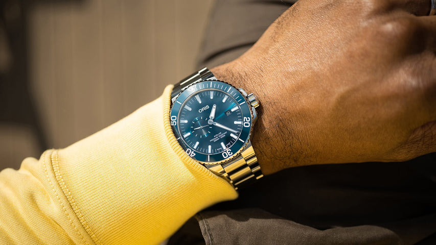 Oris Aquis Date Small Seconds Bracelet Watch with blue dial, steel bracelet, steel case