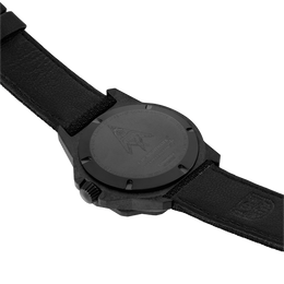 Luminox F117 Nighthawk 6440 Series Watch XA.6441 - detail view