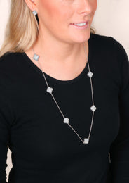 9ct Yellow Gold White Mother of Pearl Bloom Four Leaf Clover Ball Edge Necklace