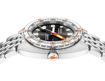 Doxa SUB 200T Sharkhunter Sunray Bracelet Watch product image