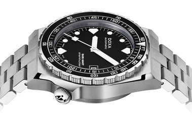 Doxa SUB 600T Sharkhunter Bracelet Watch product image