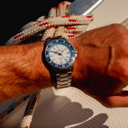 Davosa Argonautic World Traveller Watch product detail view
