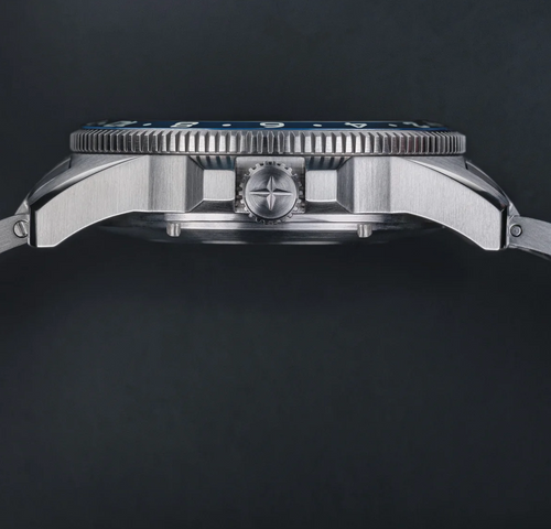 Davosa Argonautic World Traveller Watch product detail view