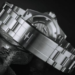 Davosa Ternos Professional 68h Automatic Watch product detail view