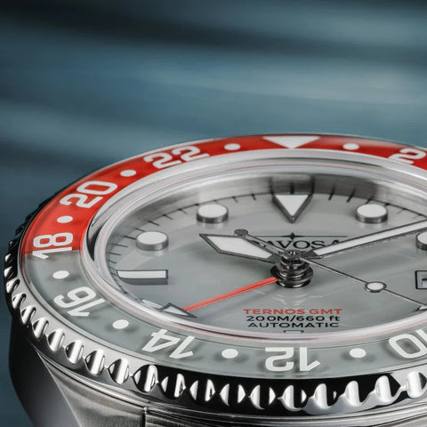 Davosa Ternos GMT Lucent Grey Red Red Rubber Watch Close Top