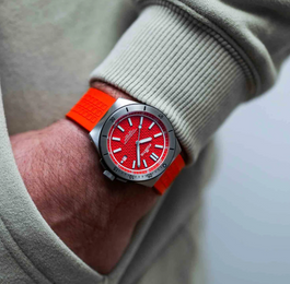 Fortis Marinemaster M-40 Amber Orange Watch