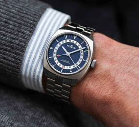 Fortis Vagabond V-40 Blue Dusk Watch