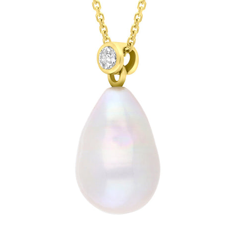 18ct Yellow Gold Diamond and Pearl Unique Pendant