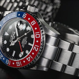 Davosa Ternos Professional GMT Tri Bracelet Watch detailed product view