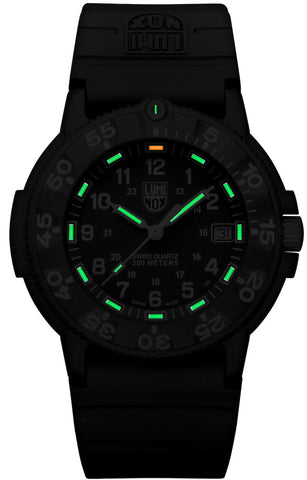 Luminox Sea Original Navy Seal 3000 Series Black Watch XS.3001.F - luminous dial view