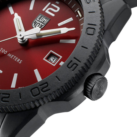 Luminox Pacific Diver Black Steel Red Watch XS.3135.B - detail view