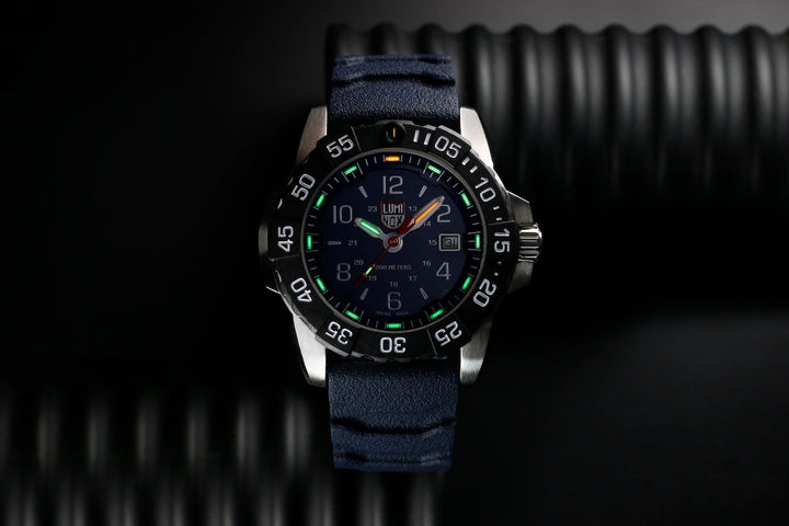 Luminox Navy Seals RSC 3250 Series Watch XS.3253.CB - UV light view