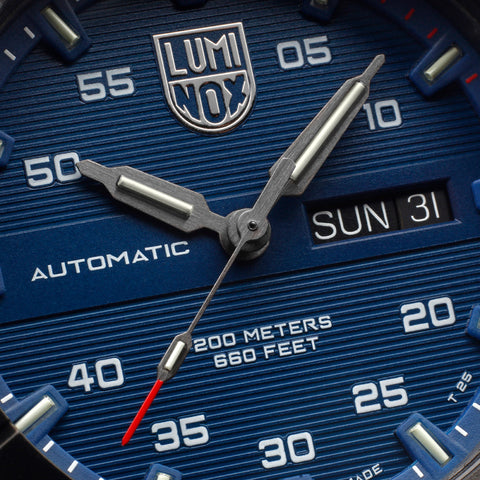 Luminox Sea Master Automatic Carbon Seal 3800 Series Watch XS.3863 - detail view