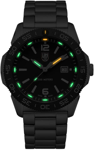 Luminox Pacific Diver Mens Watch 3122 - detail view