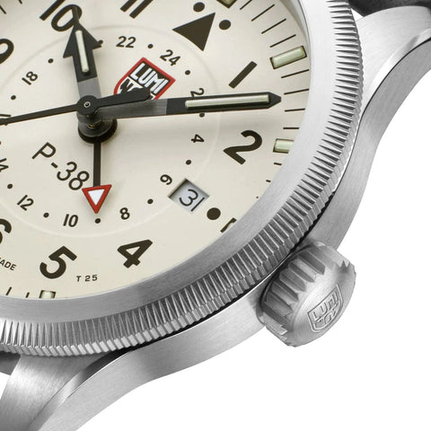 Luminox Air Pilot P-38 Lightning 9520 Series Watch XA.9527 - detail view