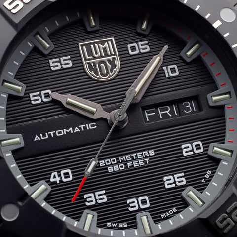Luminox Master Carbon Seal 3860 Series Automatic Watch XS.3862 - detail view