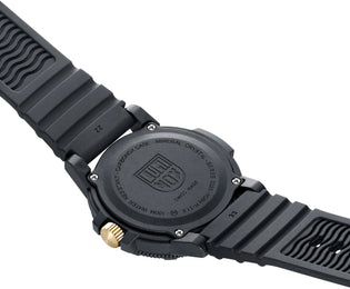 Luminox Leatherback Sea Turtle Giant 0320 Series Watch XS.0325.GP - detail view