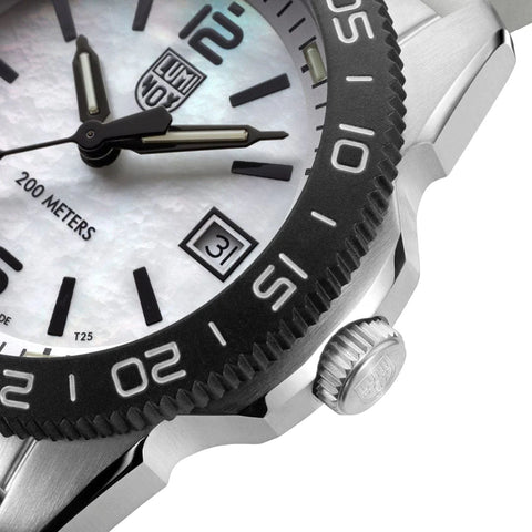 Luminox Pacific Diver Ripple Collection 3120M Series Watch XS.3128M.SET - detail view
