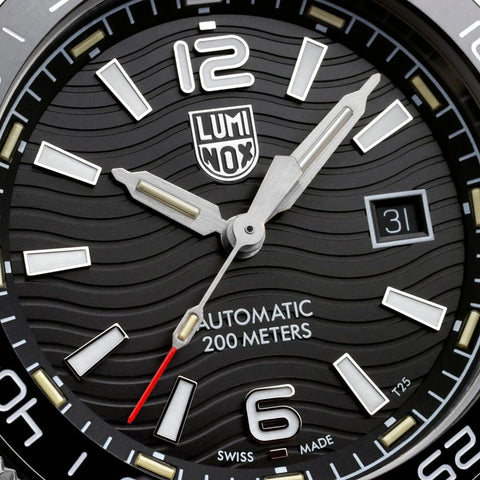 Luminox Pacific Diver 42mm 3100 Series Watch XS.3101 - detail view