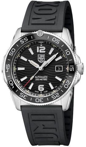 Luminox Pacific Diver 42mm 3100 Series Watch XS.3101 - detail view