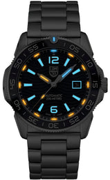 Luminox Pacific Diver 42mm 3100 Series Watch XS.3104 - detail view