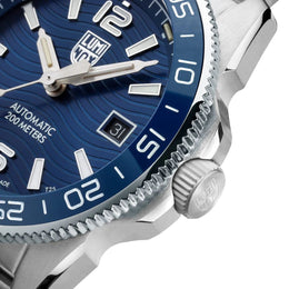 Luminox Pacific Diver 42mm 3100 Series Watch XS.3104 - detail view