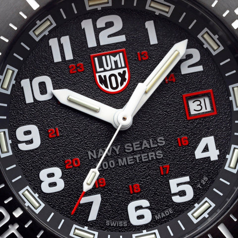 Luminox Navy SEAL 4230 Series Watch XS.4231.SET - detail view