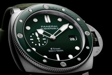 Panerai Submersible QuarantaQuattro Verde Smeraldo Watch