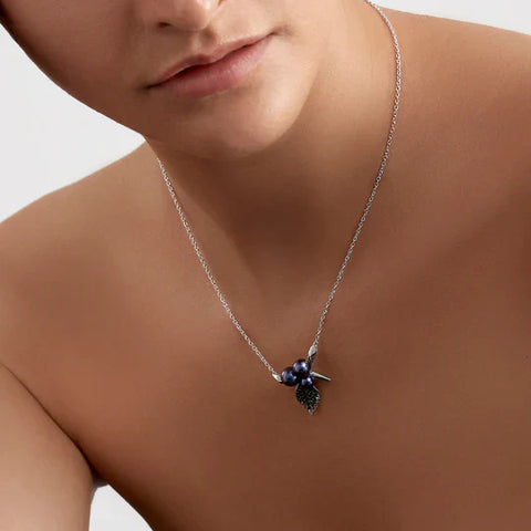 Shaun Leane Blackthorn Sterling Silver Black Spinel Triple Pearl Leaf Pendant